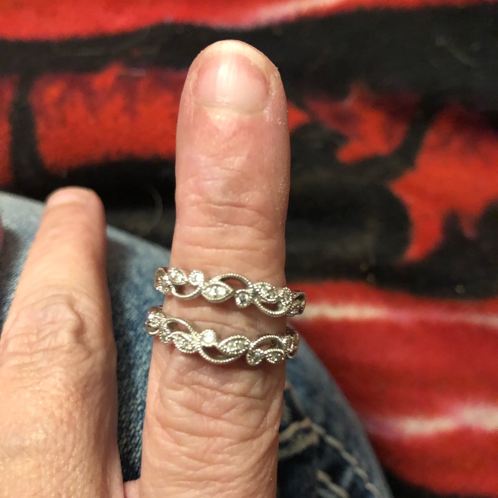 White gold and diamond enhancer
